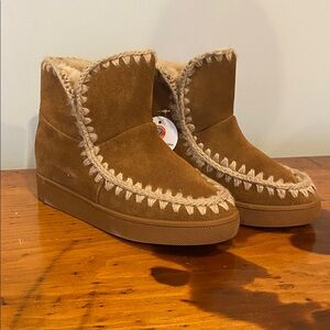 NIB Blondo pull on boots Arielle size 9.5 brown faux fur Scandinavian leather